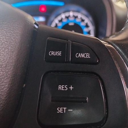 2017-Suzuki-Baleno-14-GLX-Auto_15