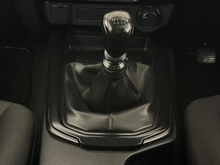 2023-Isuzu-D-Max-19-DDI-L-4x4-Double-Cab_10
