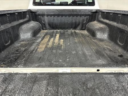 2023-Isuzu-D-Max-19-DDI-L-4x4-Double-Cab_13