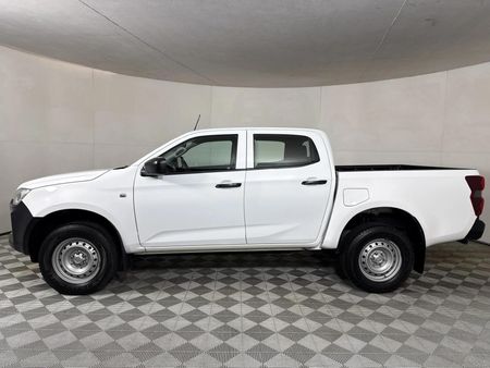 2023-Isuzu-D-Max-19-DDI-L-4x4-Double-Cab_19