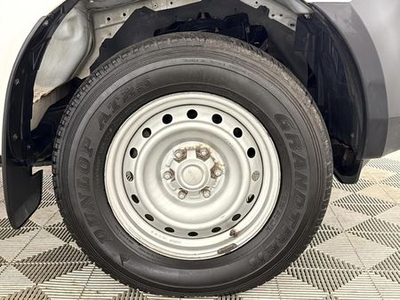 2023-Isuzu-D-Max-19-DDI-L-4x4-Double-Cab_5