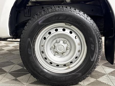 2023-Isuzu-D-Max-19-DDI-L-4x4-Double-Cab_6