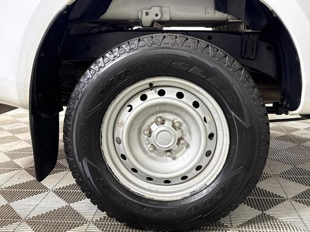 2023-Isuzu-D-Max-19-DDI-L-4x4-Double-Cab_7