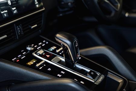 2020-Porsche-Cayenne-Coupe-S_15