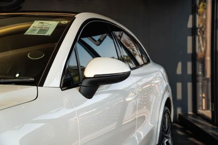 2020-Porsche-Cayenne-Coupe-S_6