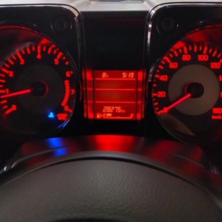 2020-Suzuki-Jimny-15-GLX_12