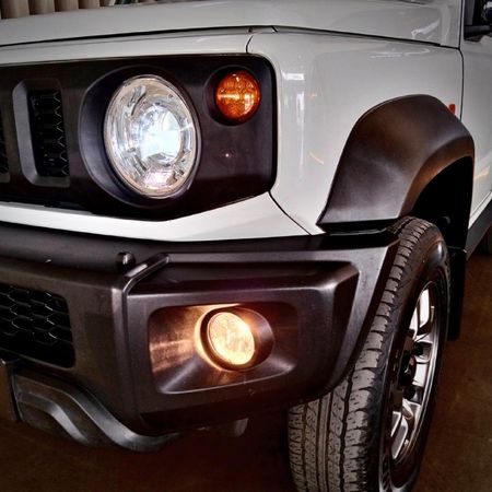 2020-Suzuki-Jimny-15-GLX_16