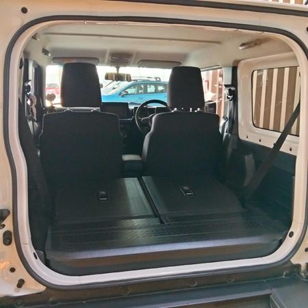 2020-Suzuki-Jimny-15-GLX_20