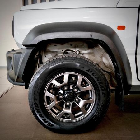 2020-Suzuki-Jimny-15-GLX_5