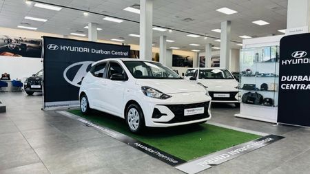 2025-Hyundai-Grand-i10-10-Motion_0