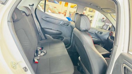 2025-Hyundai-Grand-i10-10-Motion_9