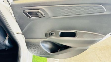 2025-Hyundai-Grand-i10-10-Motion_10