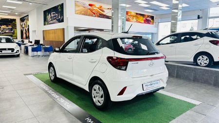 2025-Hyundai-Grand-i10-10-Motion_4