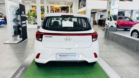 2025-Hyundai-Grand-i10-10-Motion_5