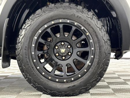 2021-Nissan-Navara-25-DDTi-LE-Plus-4X4-Auto-Double-Cab_5