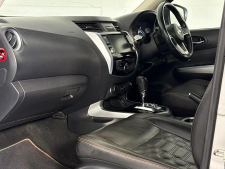 2021-Nissan-Navara-25-DDTi-LE-Plus-4X4-Auto-Double-Cab_8