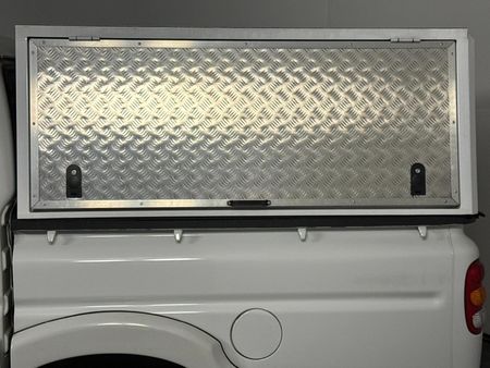 2024-Mahindra-Pik-Up-22-mHawk-S11-Auto-Double-Cab_13