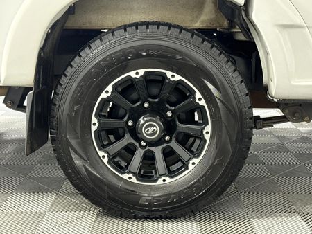 2024-Mahindra-Pik-Up-22-mHawk-S11-Auto-Double-Cab_7