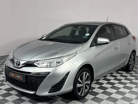 2019-Toyota-Yaris-15-XS-5-dr_0