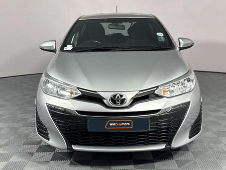 2019-Toyota-Yaris-15-XS-5-dr_15