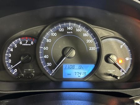 2019-Toyota-Yaris-15-XS-5-dr_2