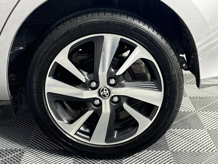 2019-Toyota-Yaris-15-XS-5-dr_6