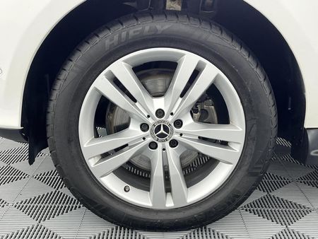 2017-Mercedes-Benz-GLE-350d-4Matic_5