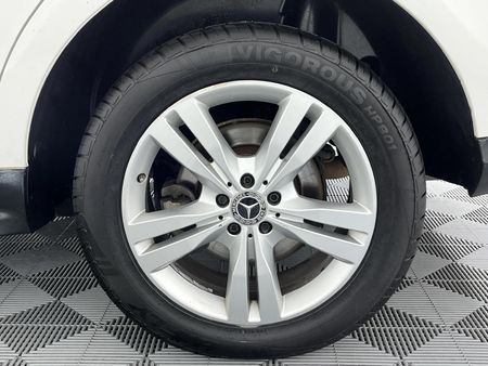 2017-Mercedes-Benz-GLE-350d-4Matic_6