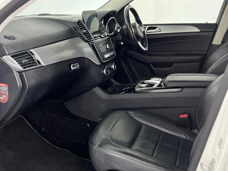2017-Mercedes-Benz-GLE-350d-4Matic_8