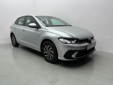 2025-Volkswagen-Polo-10-TSI-Life-Auto-DSG_0