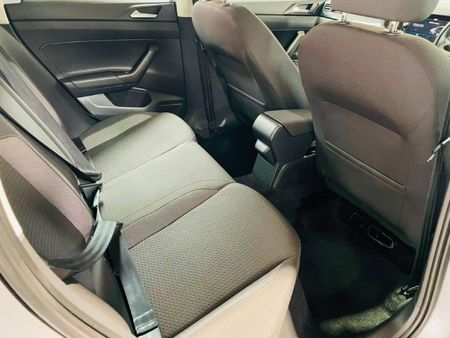 2025-Volkswagen-Polo-10-TSI-Life-Auto-DSG_12