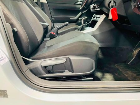 2025-Volkswagen-Polo-10-TSI-Life-Auto-DSG_15