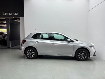 2025-Volkswagen-Polo-10-TSI-Life-Auto-DSG_1