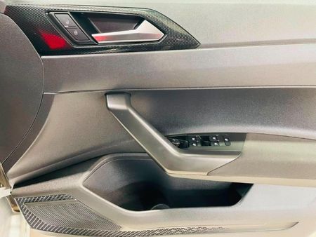 2025-Volkswagen-Polo-10-TSI-Life-Auto-DSG_19