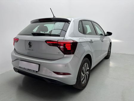 2025-Volkswagen-Polo-10-TSI-Life-Auto-DSG_4