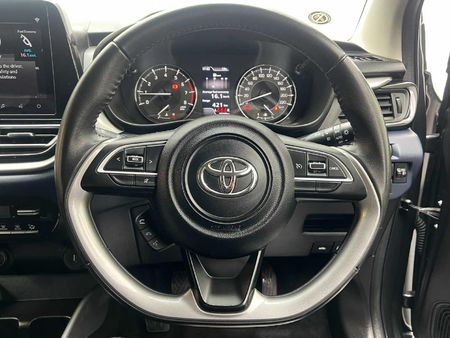 2025-Toyota-Starlet-15-XR_12