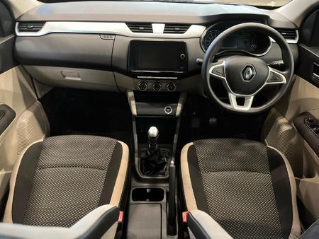 2020-Renault-Triber-10-Intens_11