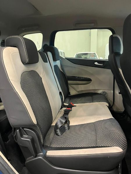 2020-Renault-Triber-10-Intens_13