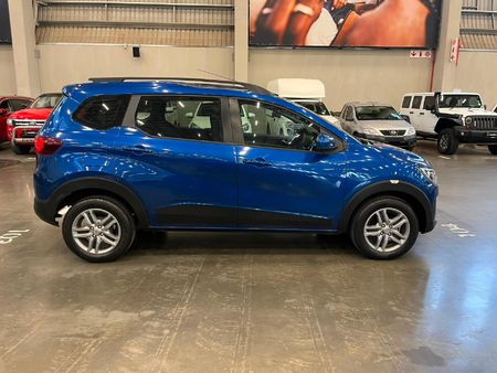 2020-Renault-Triber-10-Intens_7