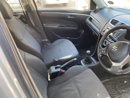 2016-Suzuki-Swift-12-GL_7