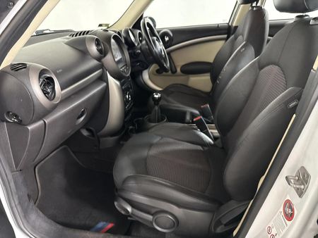 2011-MINI-Countryman-Cooper_7