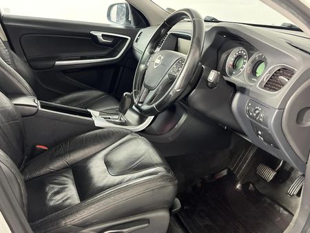 2013-Volvo-S60-D3-Elite-Auto_9