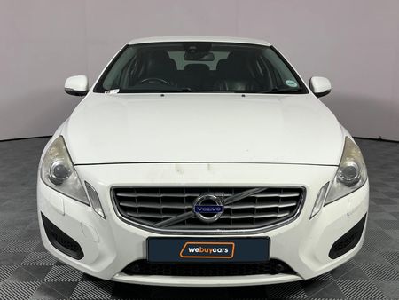 2013-Volvo-S60-D3-Elite-Auto_14