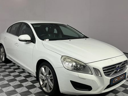 2013-Volvo-S60-D3-Elite-Auto_15