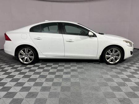 2013-Volvo-S60-D3-Elite-Auto_16