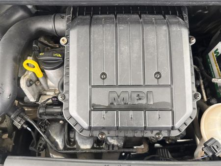 2017-Volkswagen-Up-Take-Up-10-5-dr_12