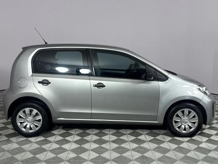2017-Volkswagen-Up-Take-Up-10-5-dr_16