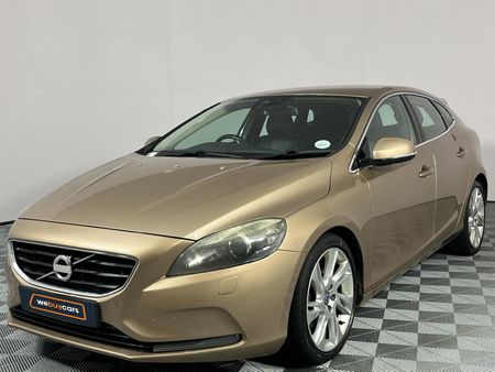 2014-Volvo-V40-T4-Excel-Auto_0
