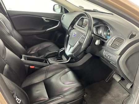 2014-Volvo-V40-T4-Excel-Auto_9