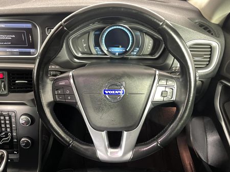 2014-Volvo-V40-T4-Excel-Auto_11